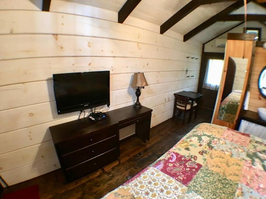 Tiny Home Cottage Near The Smokies #9 Frieda เซอเวียร์วีล ภายนอก รูปภาพ